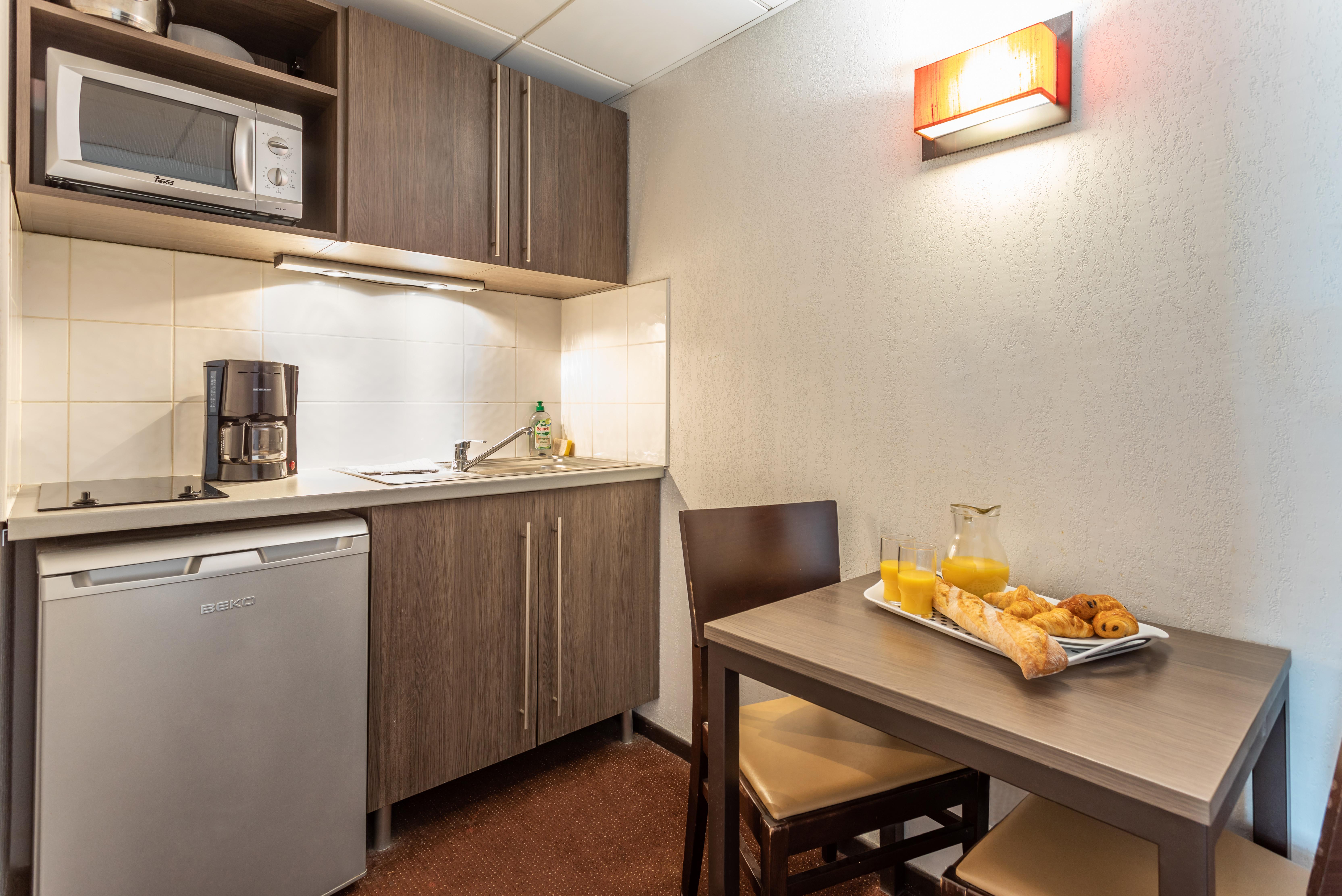 Comfort Aparthotel Nimes Centre Экстерьер фото