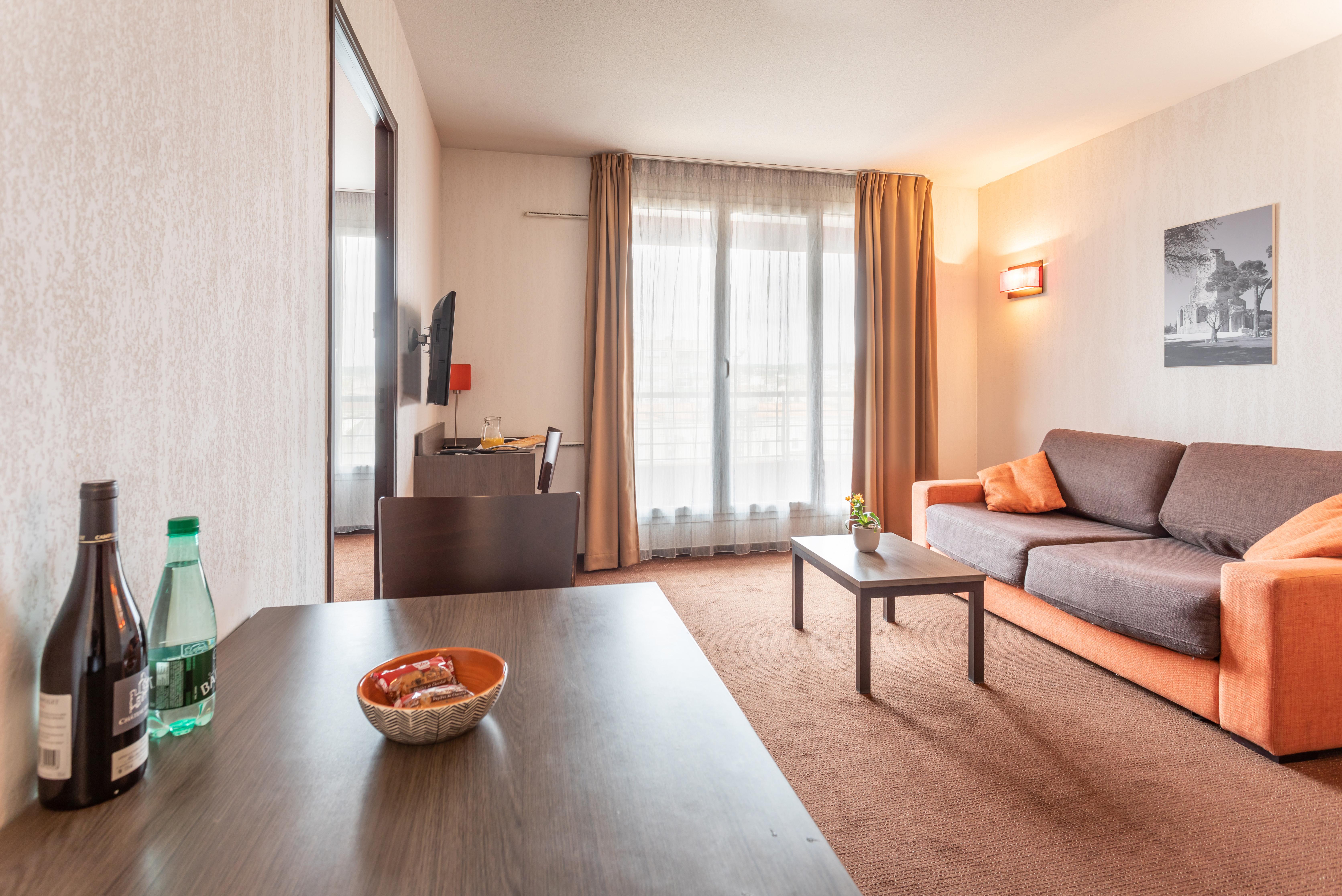 Comfort Aparthotel Nimes Centre Экстерьер фото