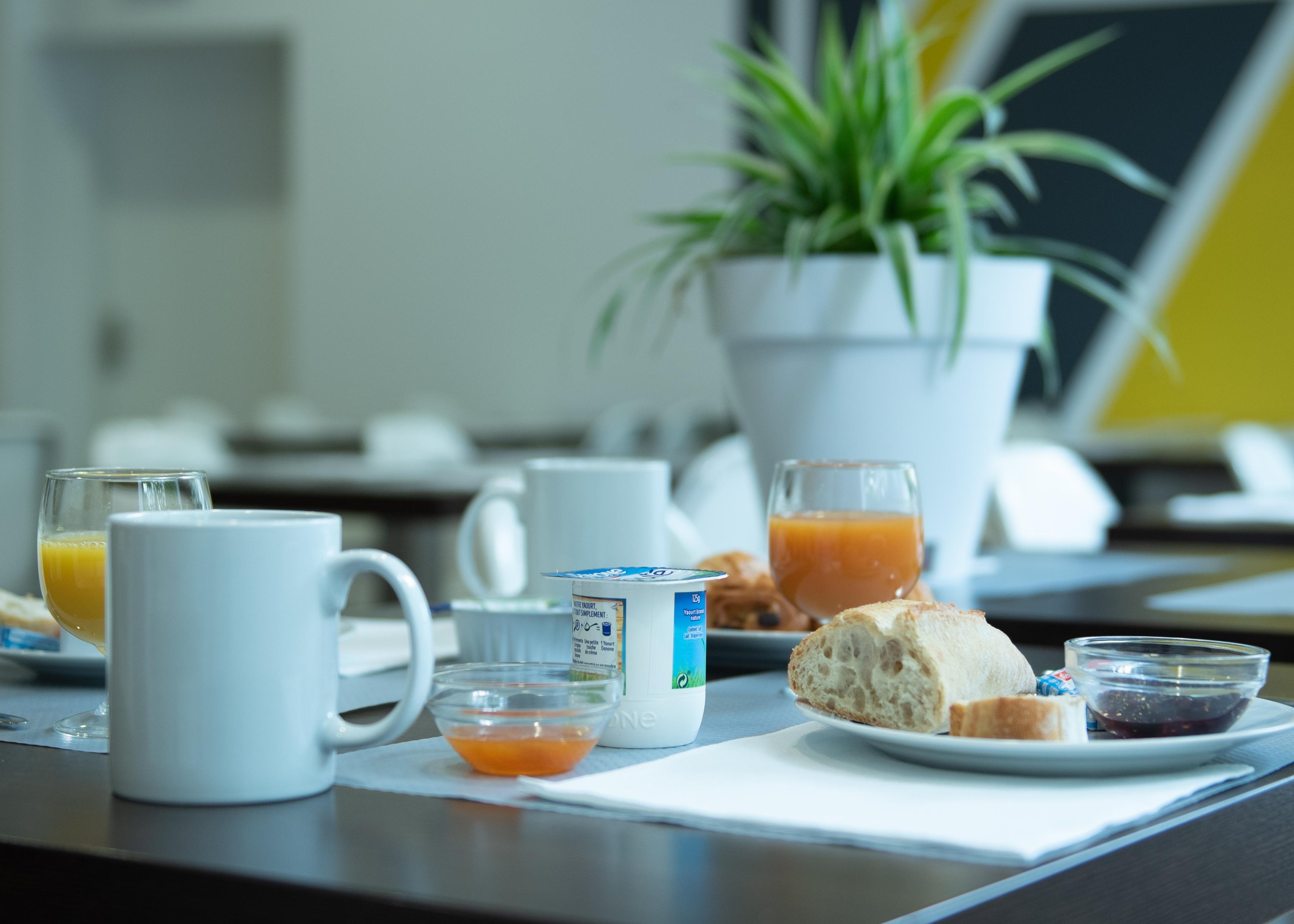Comfort Aparthotel Nimes Centre Экстерьер фото