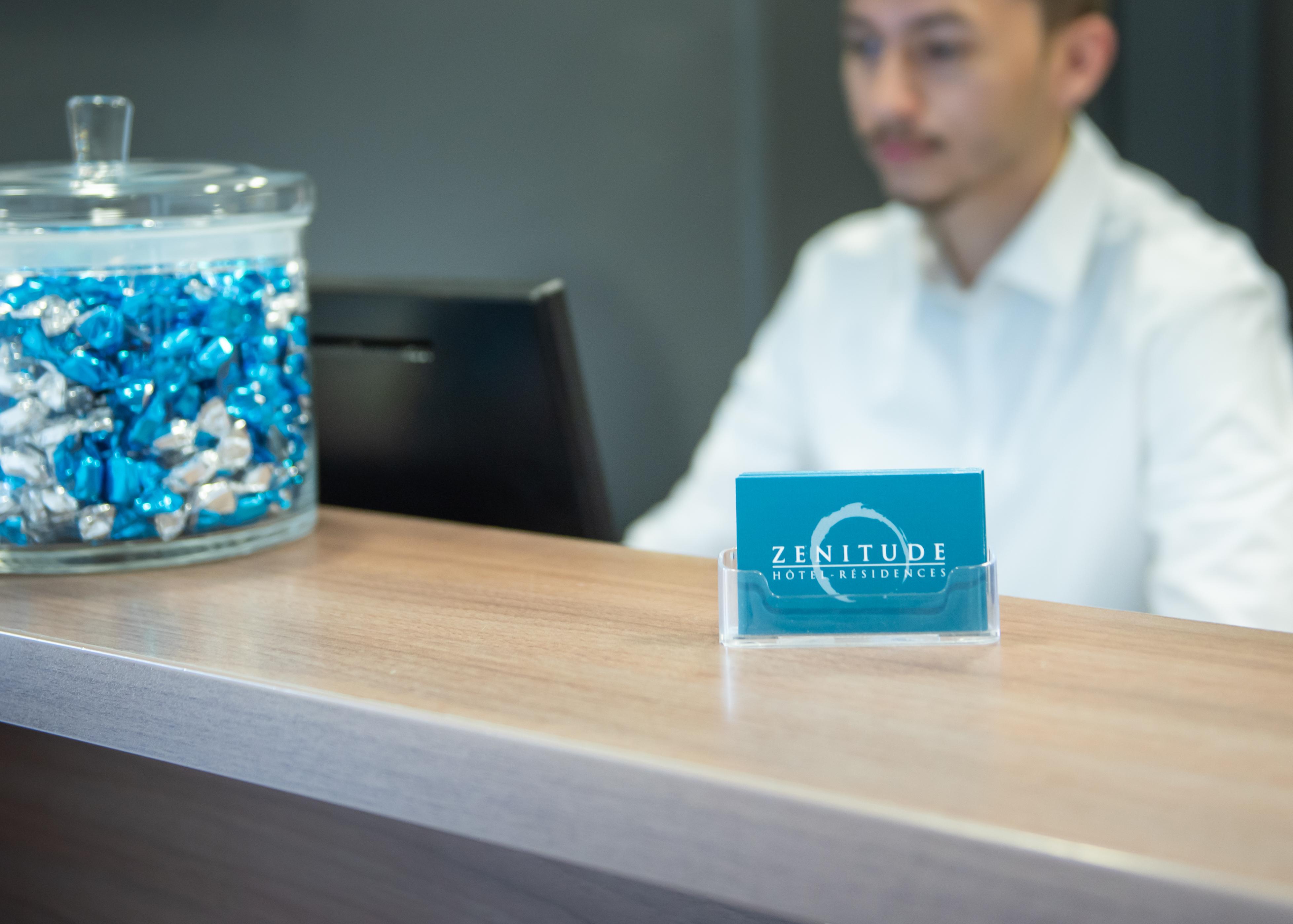 Comfort Aparthotel Nimes Centre Экстерьер фото