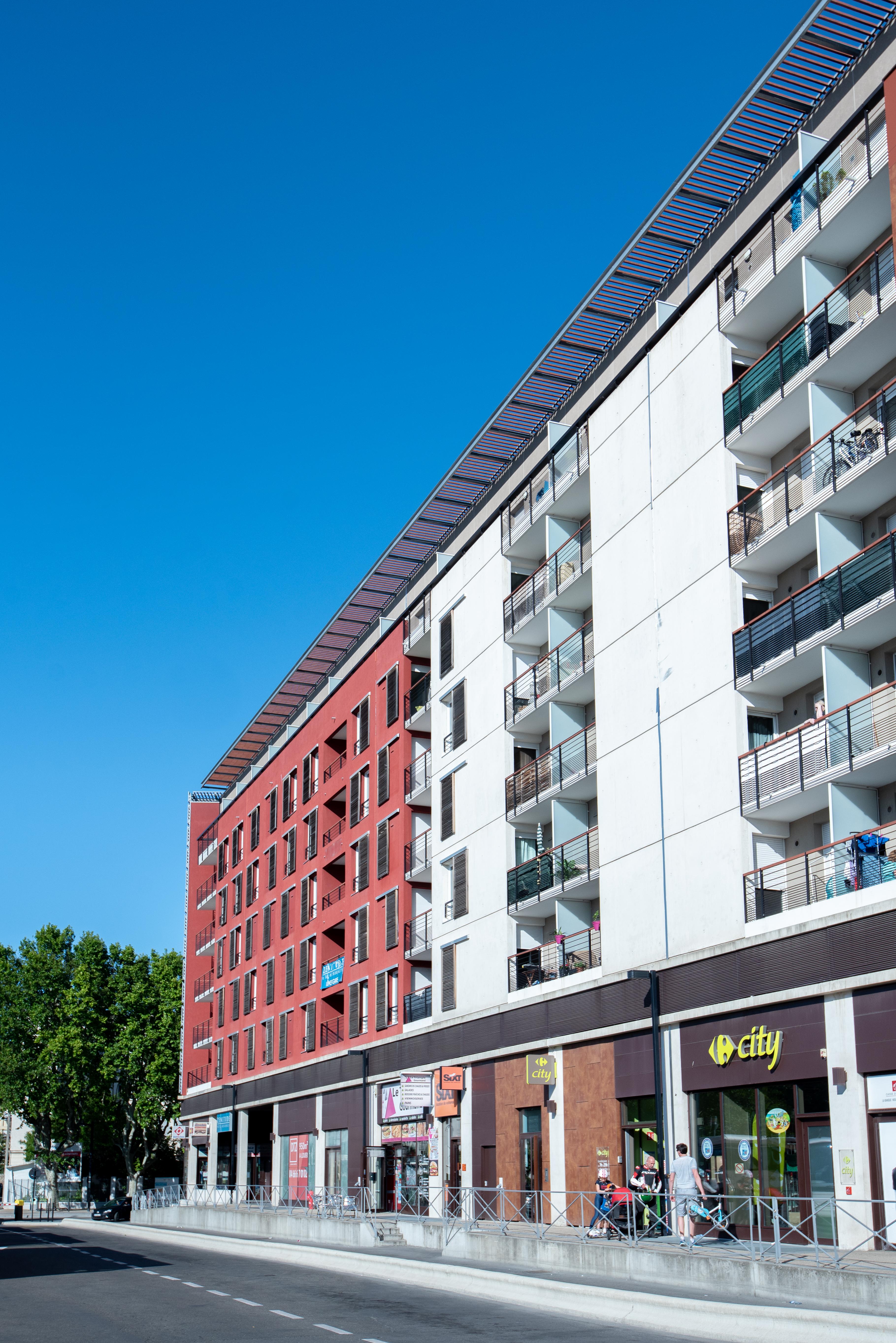 Comfort Aparthotel Nimes Centre Экстерьер фото