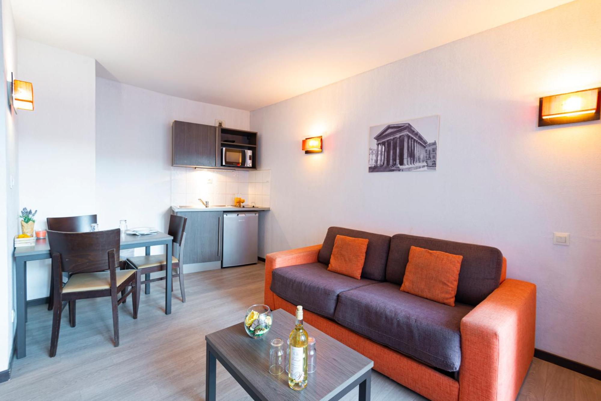 Comfort Aparthotel Nimes Centre Экстерьер фото