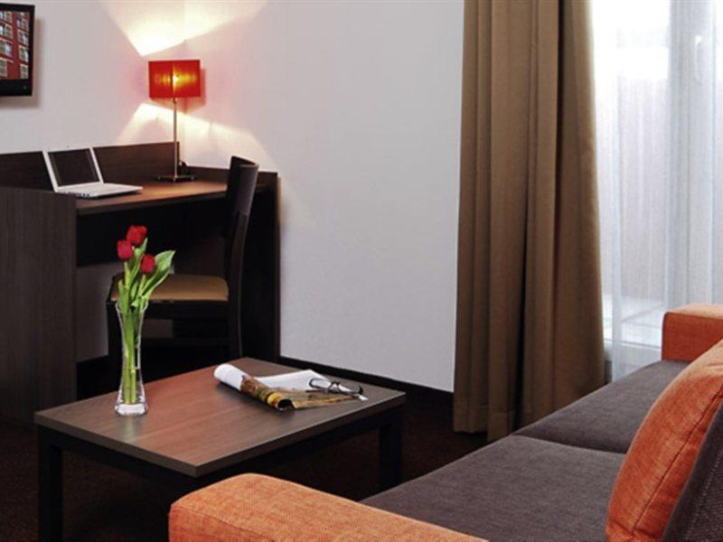 Comfort Aparthotel Nimes Centre Экстерьер фото