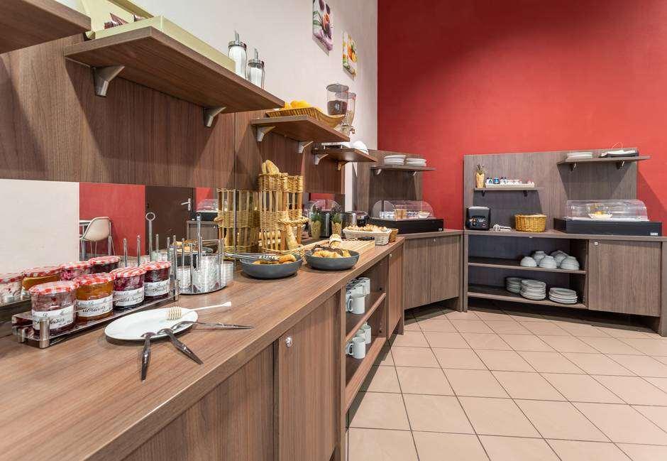 Comfort Aparthotel Nimes Centre Ресторан фото