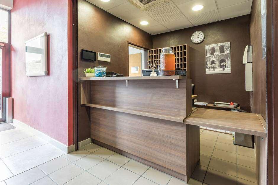 Comfort Aparthotel Nimes Centre Интерьер фото